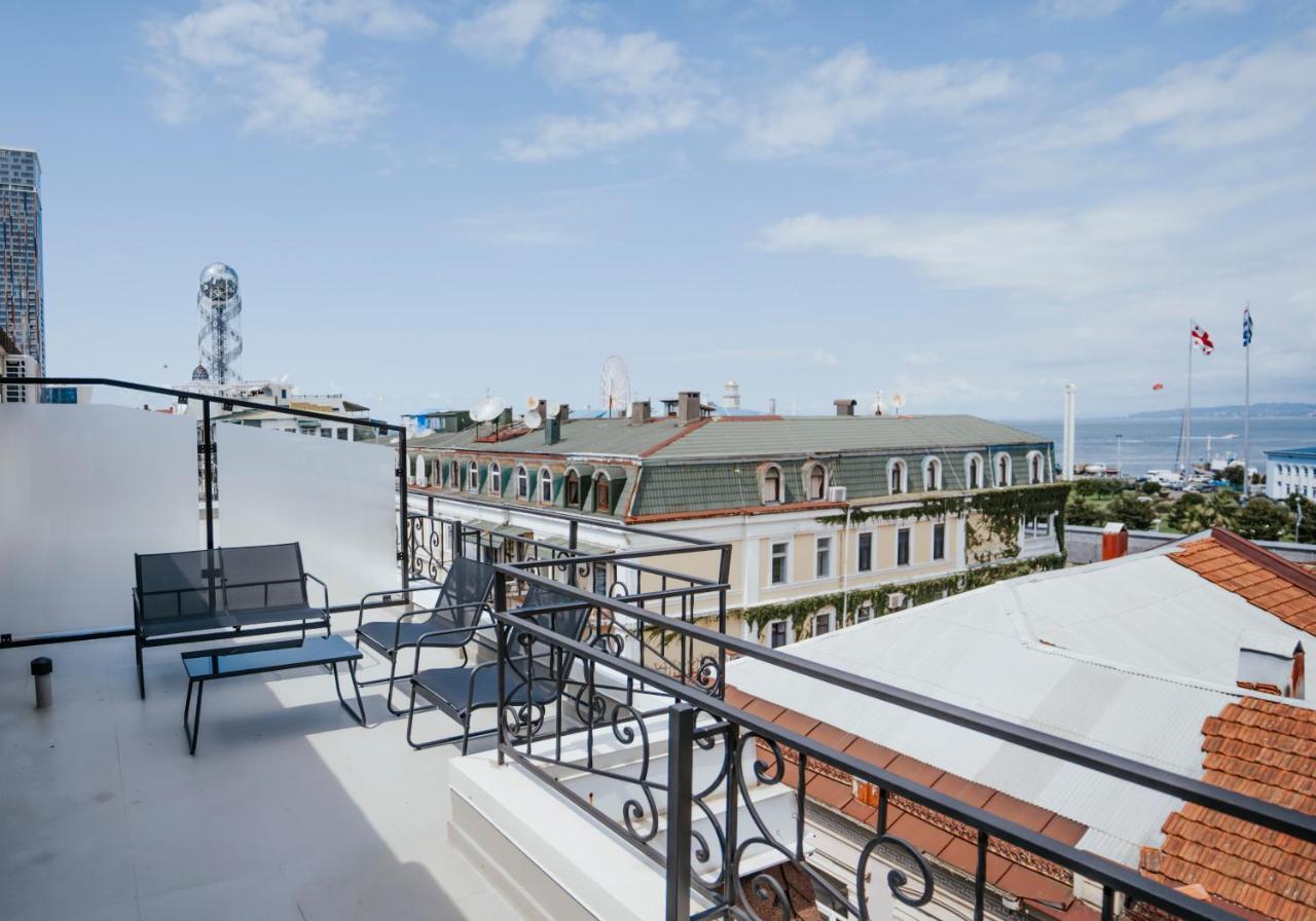 West Apart Hotel 巴统 外观 照片