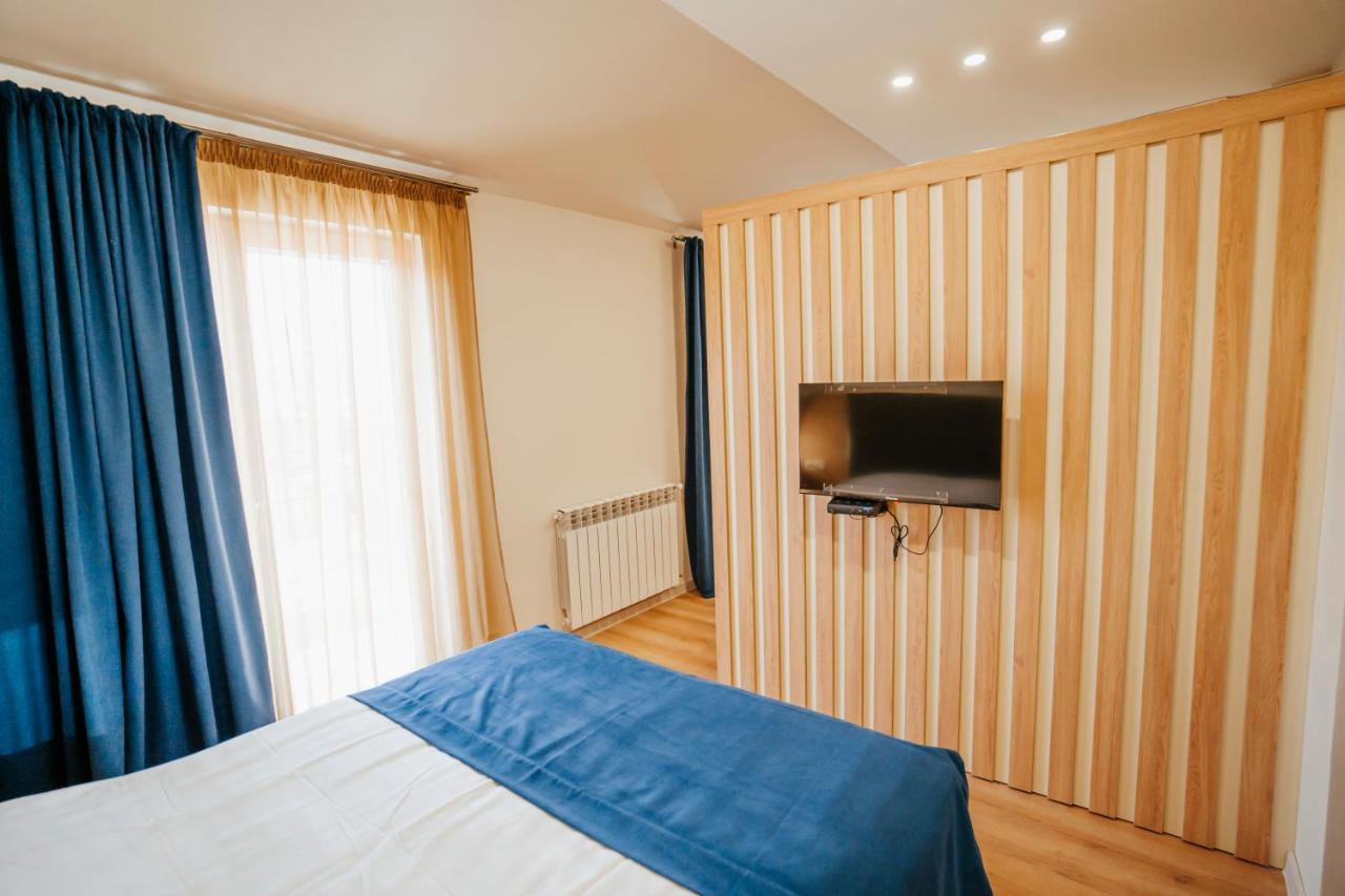 West Apart Hotel 巴统 外观 照片