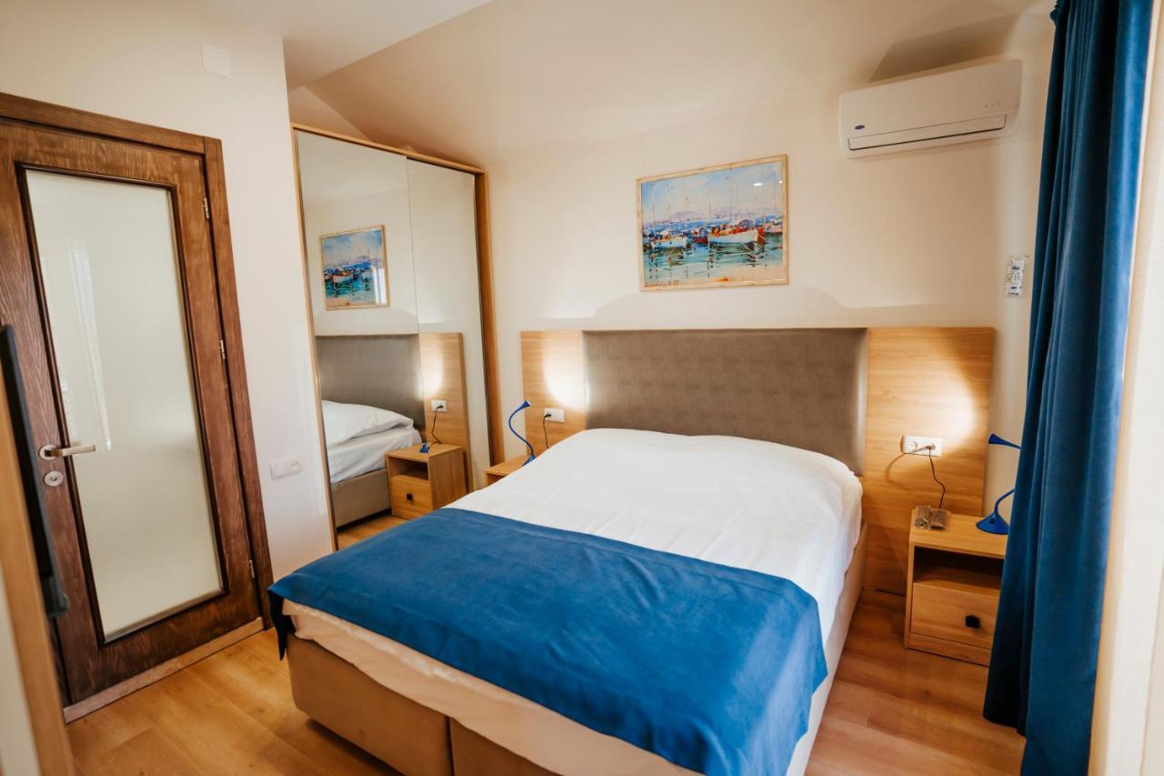 West Apart Hotel 巴统 外观 照片